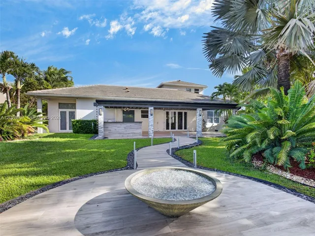 5-bedroom home at 1371 Victoria Isle Drive, Weston