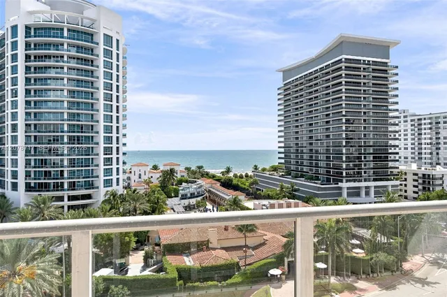 2-bedroom home at 5900 Collins Avenue #1006, Miami Beach