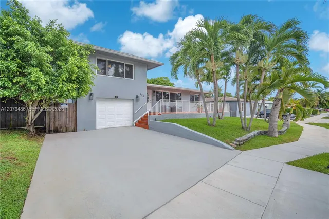 3-bedroom home at 628 SW 4th Street, Hallandale Beach