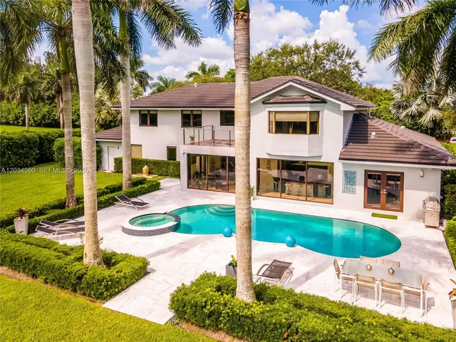 5-bedroom rental at 4242 SW 107th Way, Davie