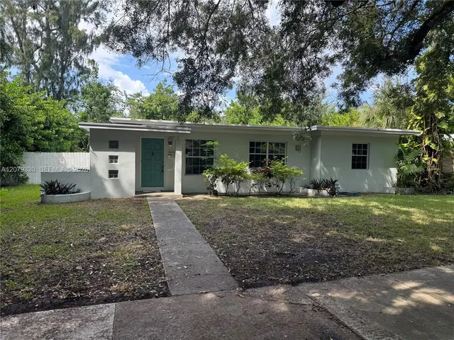 3-bedroom rental at 5765 SW 48th Street, Miami