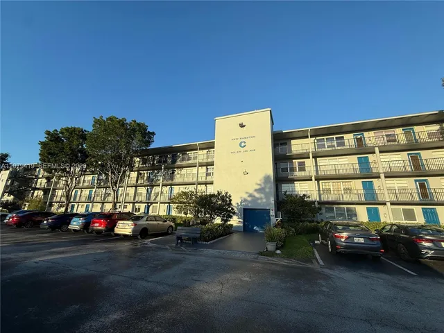 2-bedroom rental at 301 SW 135th Avenue #402C, Pembroke Pines