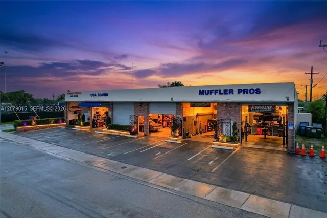 Commercial at 5960 SW 23rd Street, West Park