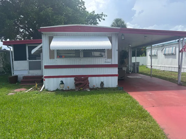 2-bedroom rental at 13 Havenwood Drive, Pompano Beach