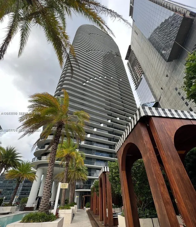 3-bedroom home at 801 S Miami Avenue #1804, Miami