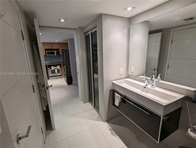 1-bedroom home at 2101 Brickell Avenue #1104, Miami