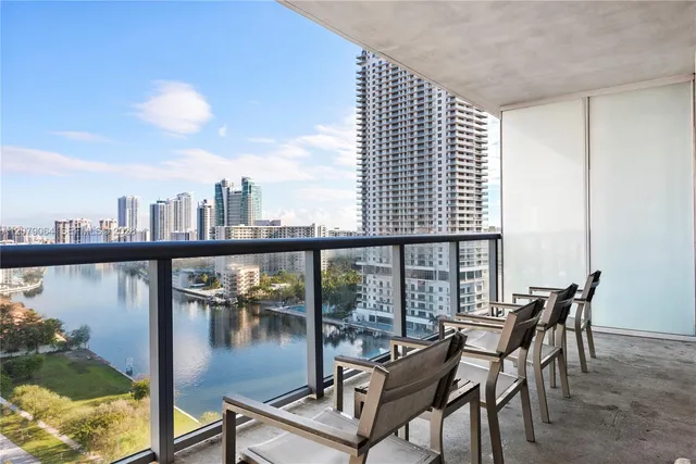 2-bedroom home at 2602 E Hallandale Beach Boulevard #R1806, Hallandale Beach
