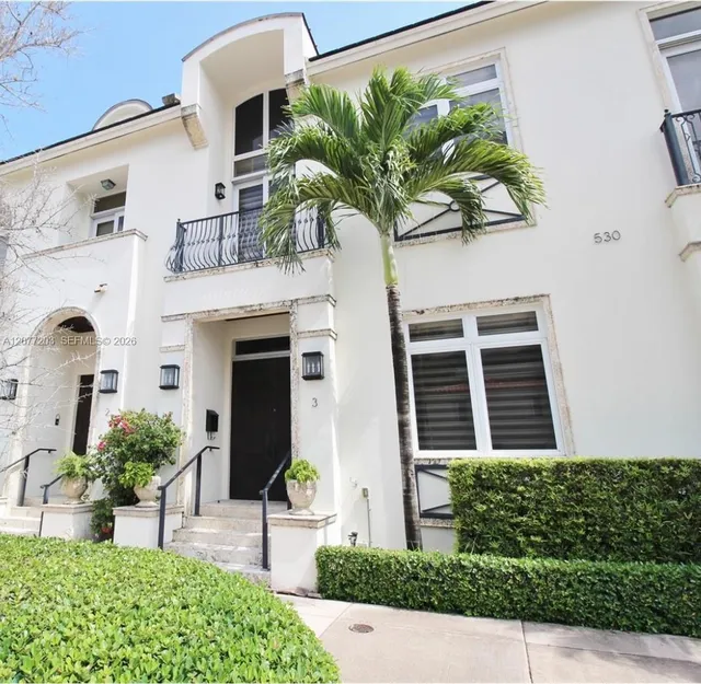 4-bedroom rental at 530 Valencia Avenue #3, Coral Gables