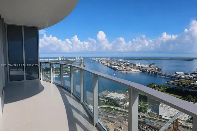 2-bedroom rental at 1400 Biscayne Boulevard #4502, Miami