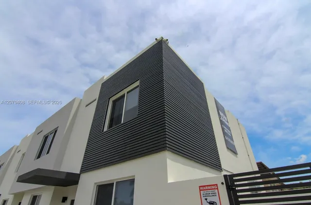 3-bedroom rental at 171 NW 158th Street #10, Miami