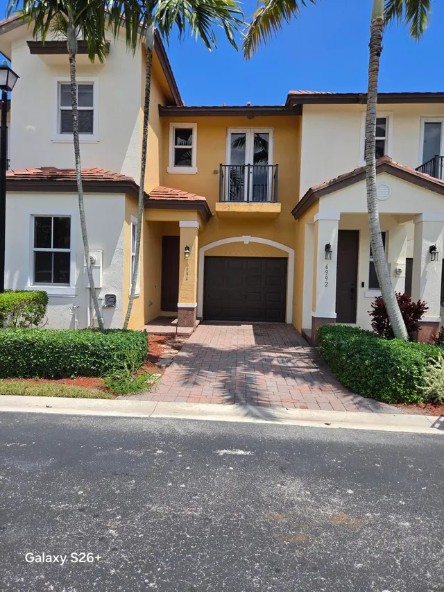 3-bedroom rental at 6994 Long Pine Circle, Coconut Creek