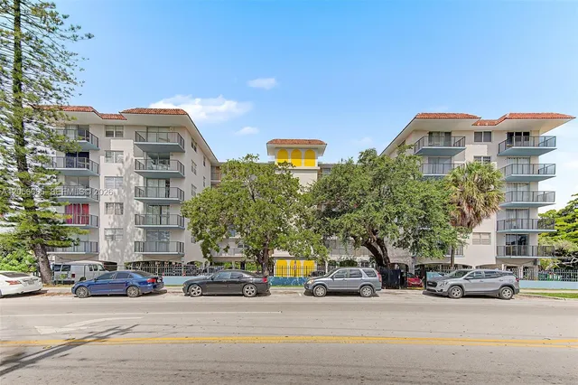 2-bedroom home at 12590 NE 16th Avenue #402, North Miami