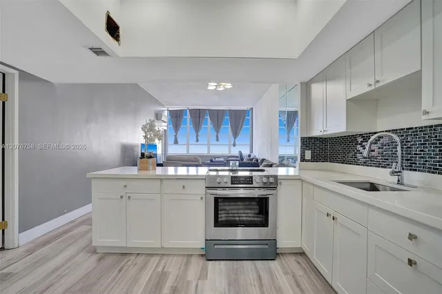 1-bedroom home at 1351 NE Miami Gardens Drive #1703E, Miami