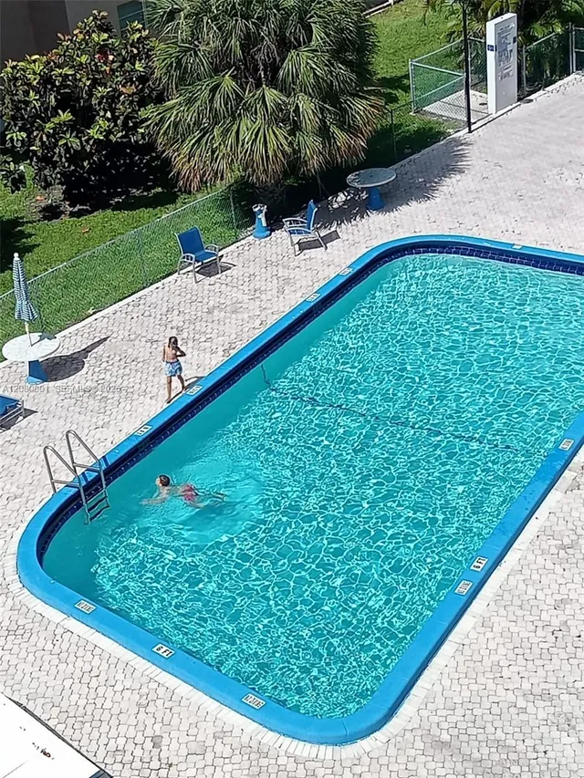 1-bedroom home at 319 NE 14th Avenue #604, Hallandale Beach