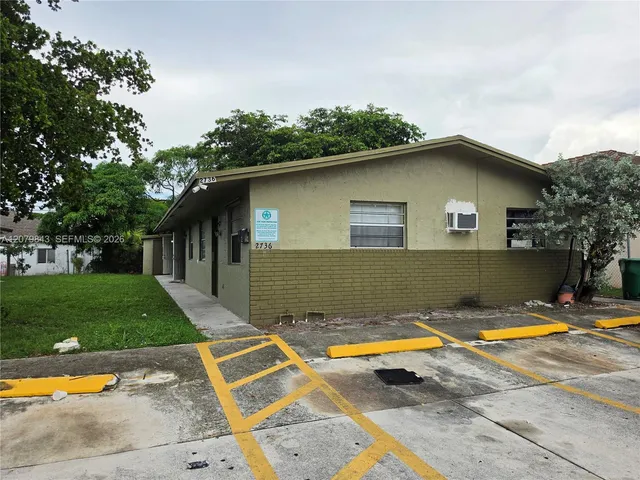3-bedroom rental at 2736 NW 15th Court #2, Fort Lauderdale