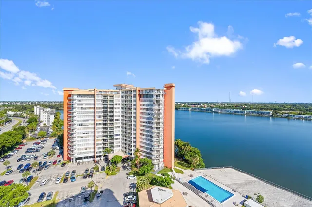 1-bedroom rental at 1351 NE Miami Gardens Drive #1603E, Miami