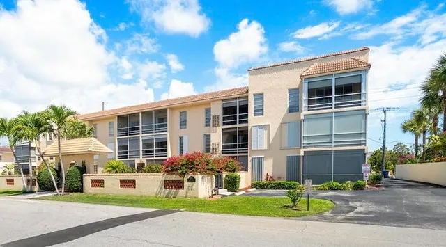 1-bedroom home at 331 SW 8TH Street #0023, Boca Raton