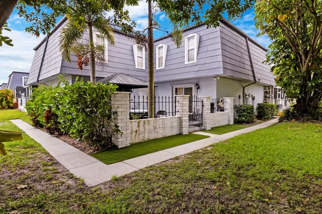 2-bedroom home at 12039 BASIN Street N, Wellington
