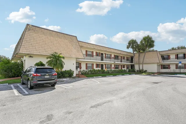 2-bedroom home at 4682 OAK TERRACE Drive #4682, Greenacres