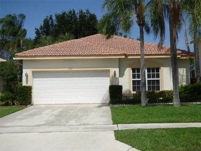 3-bedroom rental at 7614 COLONY LAKE Drive, Boynton Beach