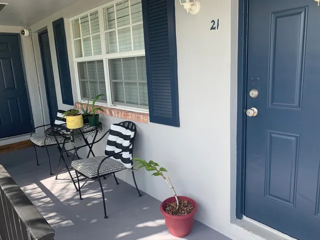 2-bedroom rental at 2701 MIDDLE RIVER Drive #21, Fort Lauderdale
