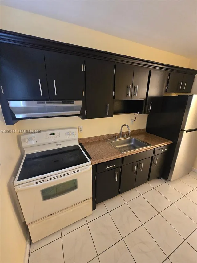 1-bedroom rental at 7340 NW 37th Street #1-4, Davie