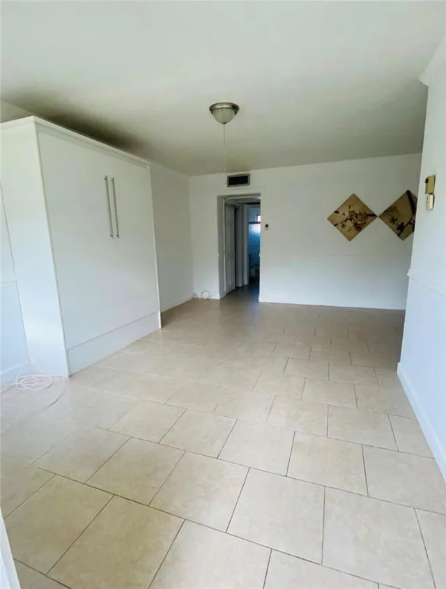 1-bedroom rental at 1450 ATLANTIC SHORES Boulevard #212, Hallandale Beach