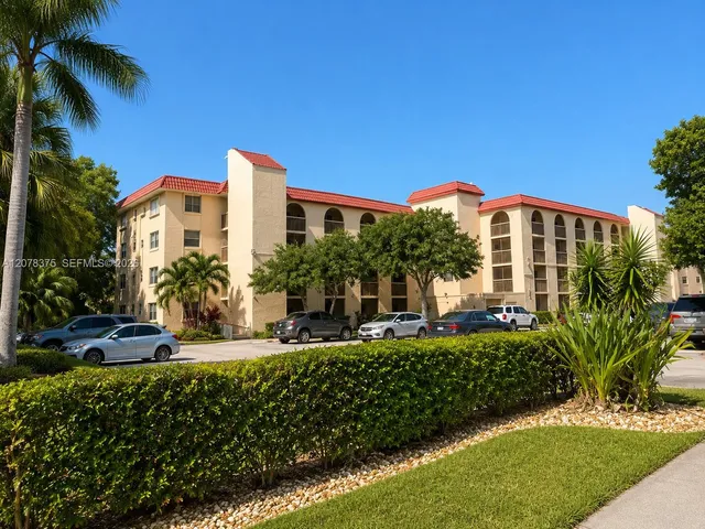 2-bedroom home at 3261 Holiday Springs Boulevard #401, Margate