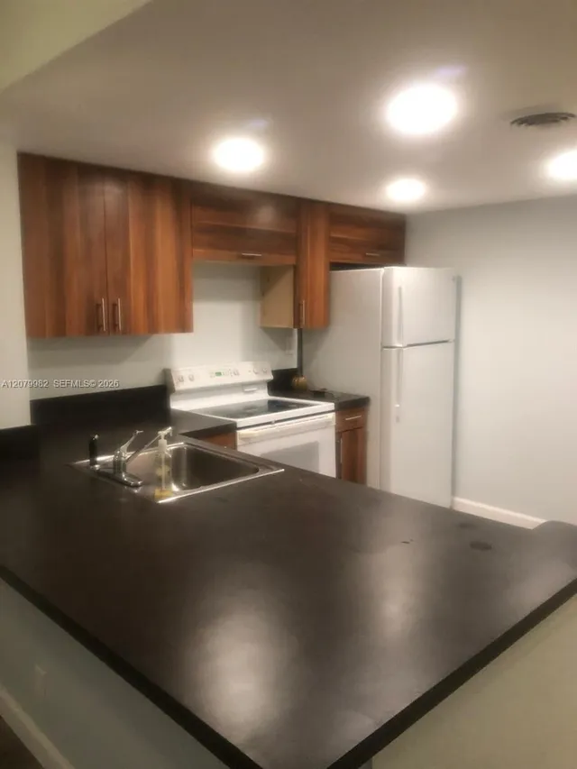 2-bedroom rental at 3700 N Pine Island Road #202, Sunrise