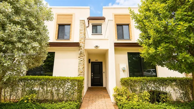 3-bedroom rental at 883 NE 211th Street #883, Miami