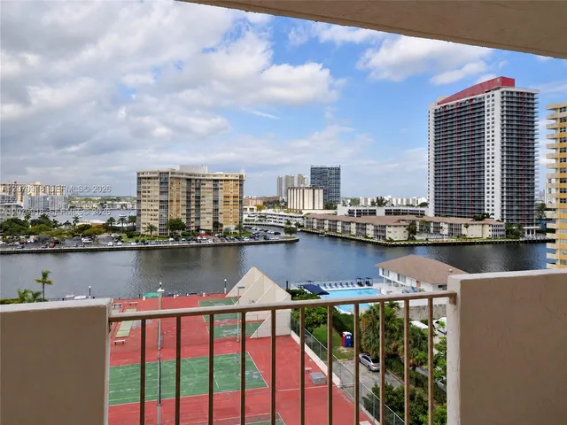1-bedroom rental at 1865 S Ocean Drive #9I, Hallandale Beach