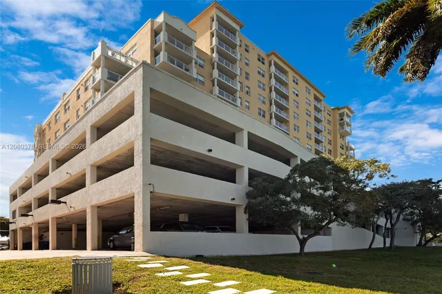 1-bedroom rental at 1625 Kennedy Causeway #1205G, North Bay Village
