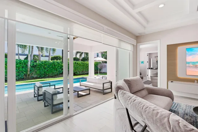 5-bedroom home at 464 NE 8TH Street, Boca Raton
