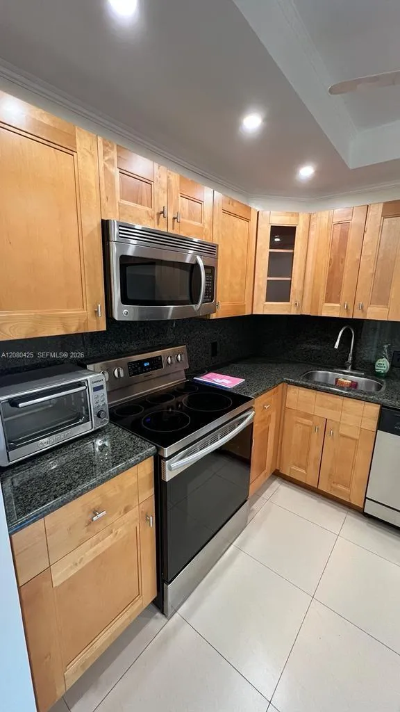 1-bedroom home at 20500 W Country Club Drive #204, Aventura
