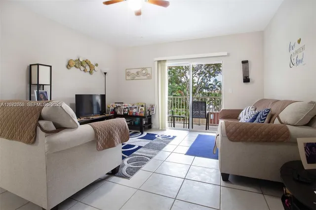 2-bedroom home at 911 Hillcrest Court #7, Hollywood