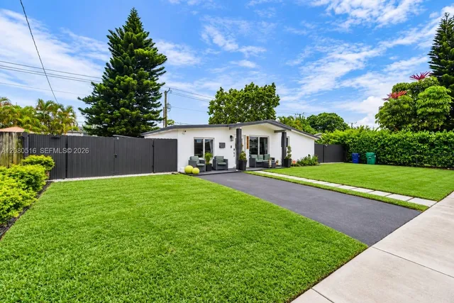 3-bedroom home at 9900 SW 87th Street, Miami