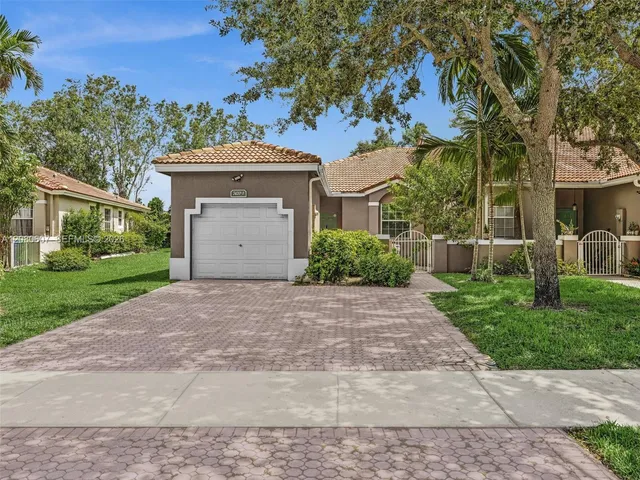 2-bedroom home at 7420 S Aragon Boulevard #1, Sunrise
