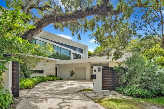 5-bedroom home at 4181 Ingraham Highway, Miami