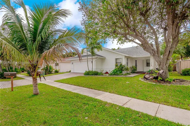 3-bedroom rental at 216 SE 9th Street, Dania Beach