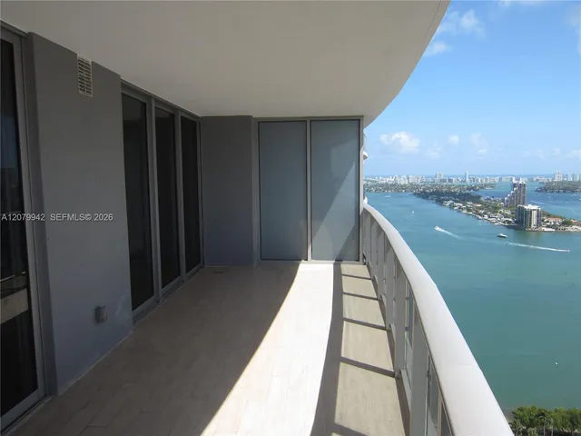1-bedroom rental at 488 NE 18th Street #3404, Miami