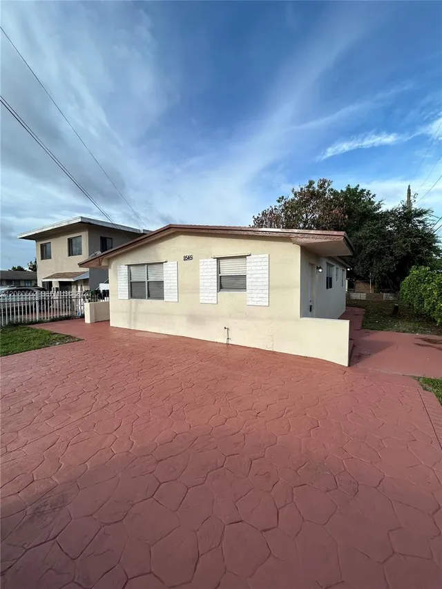 3-bedroom rental at 11545 NW 17th Avenue, Miami