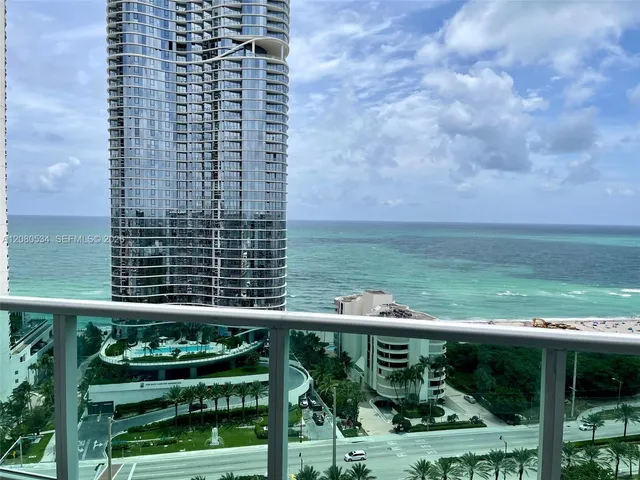 2-bedroom rental at 100 Bayview Drive #PH08, Sunny Isles Beach