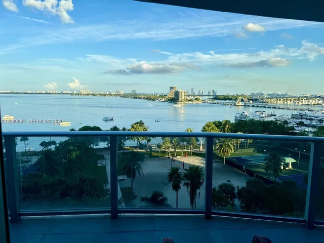 2-bedroom rental at 488 NE 18 #806, Miami