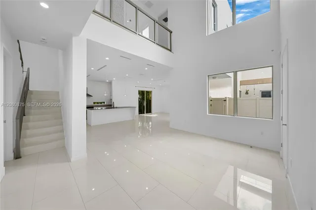 3-bedroom rental at 3253 Mcdonald Street #3253, Miami