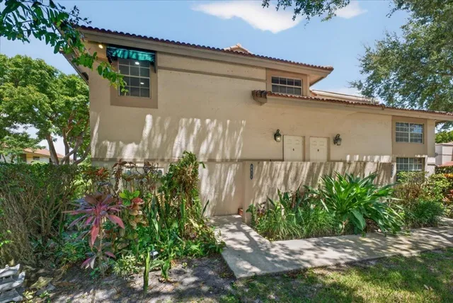 3-bedroom home at 6611 Via Regina, Boca Raton