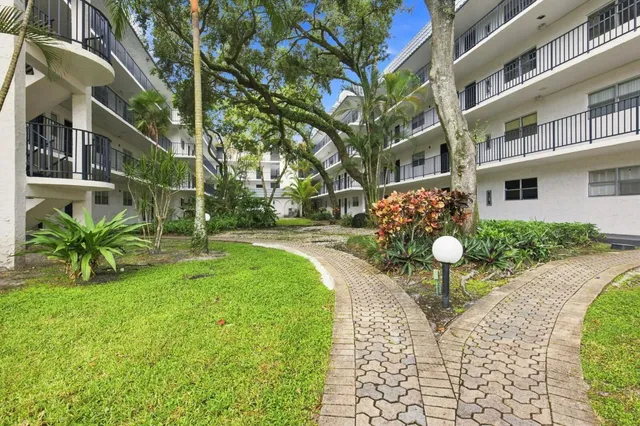 2-bedroom rental at 3280 SPANISH MOSS Terrace #403, Lauderhill