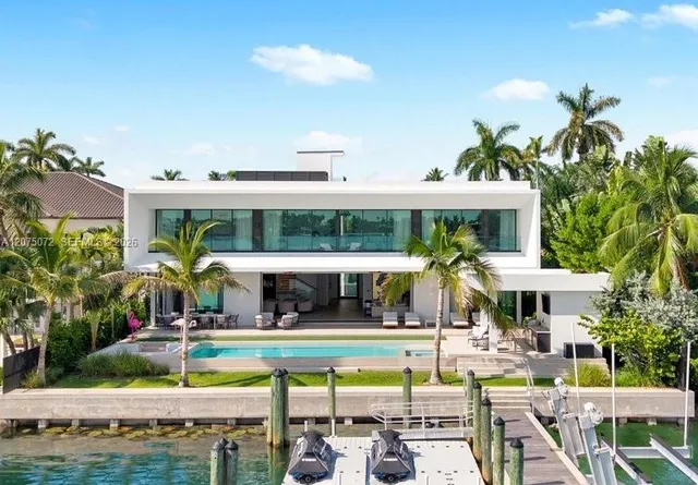 6-bedroom home at 375 N Hibiscus Drive, Miami Beach
