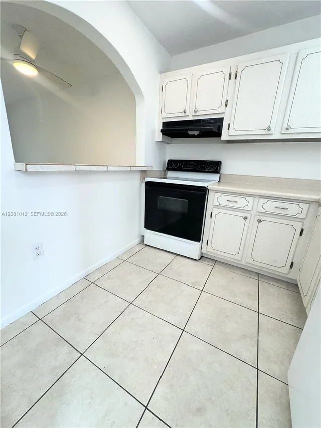 1-bedroom rental at 8220 Sunrise Lakes Boulevard #307, Sunrise
