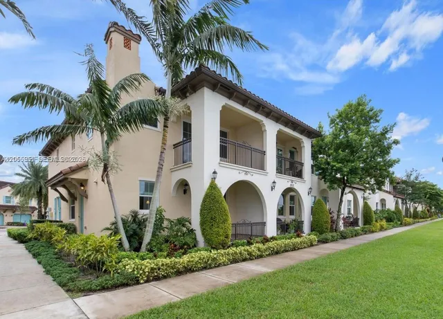 3-bedroom rental at 2955 Tortola Way, Cooper City
