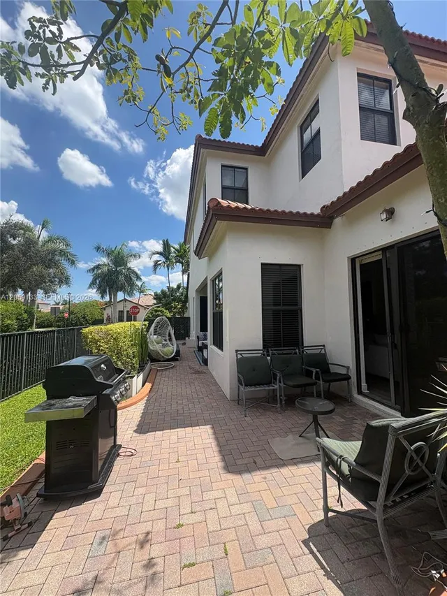 3-bedroom rental at 8378 NW 39th Court #8378, Cooper City